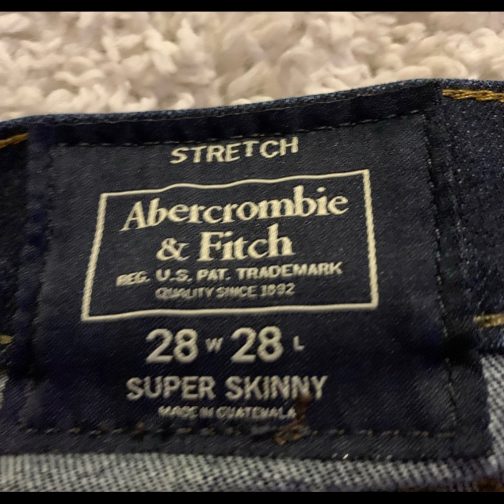 Men jeans.. size “28w 28 L” - Picture 2 of 2